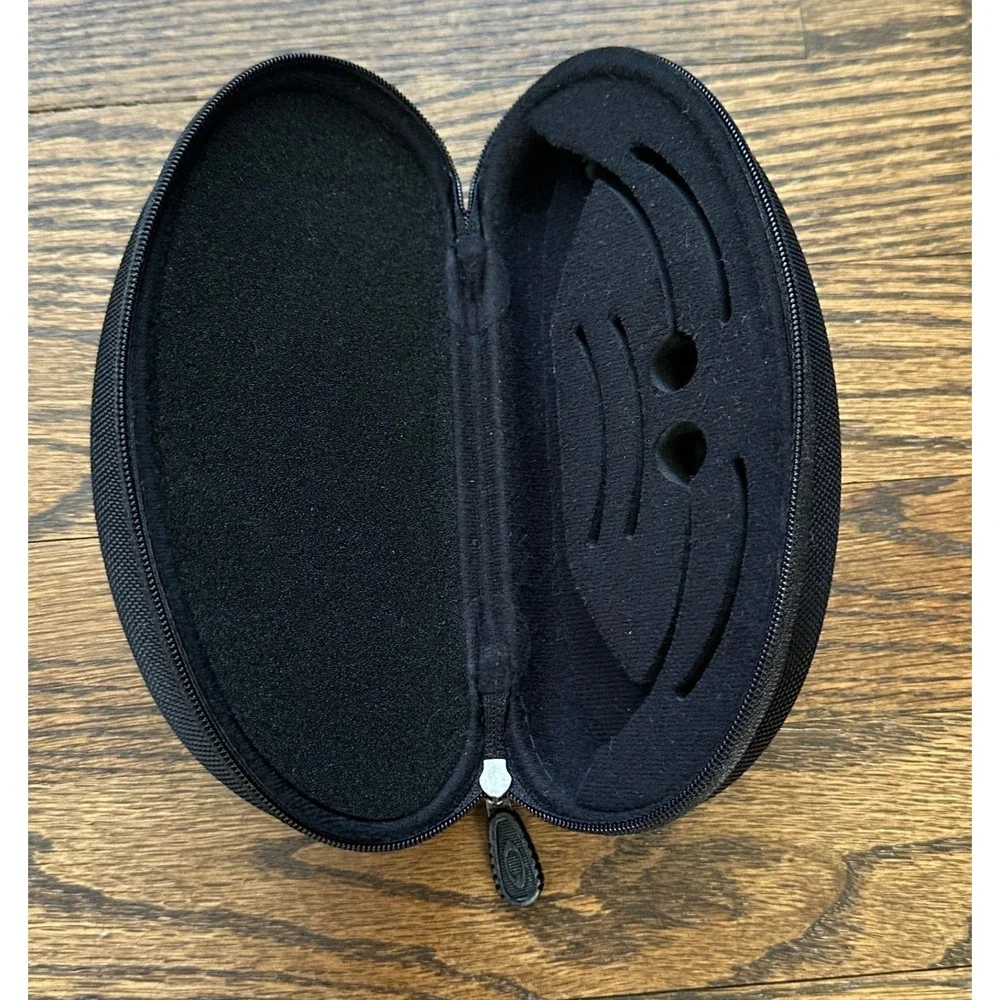 Oakley Sunglasses Case Hard Shell Vault OS Black Unisex Protective Travel Case